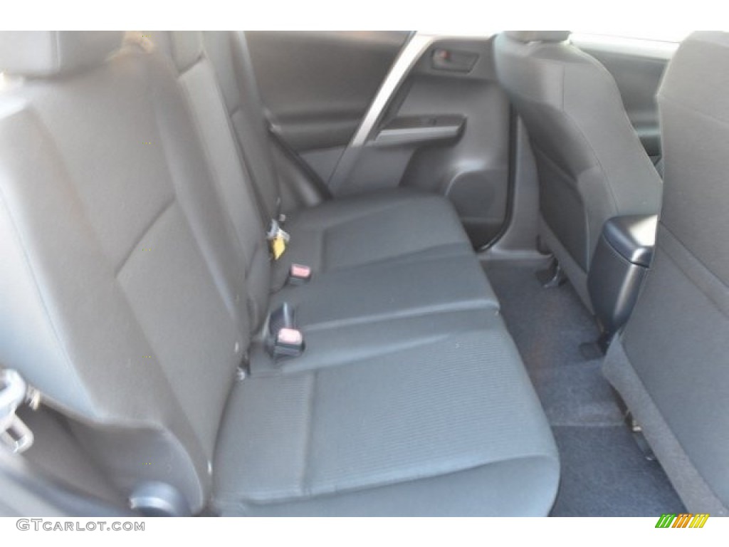 2018 RAV4 LE - Silver Sky Metallic / Black photo #17