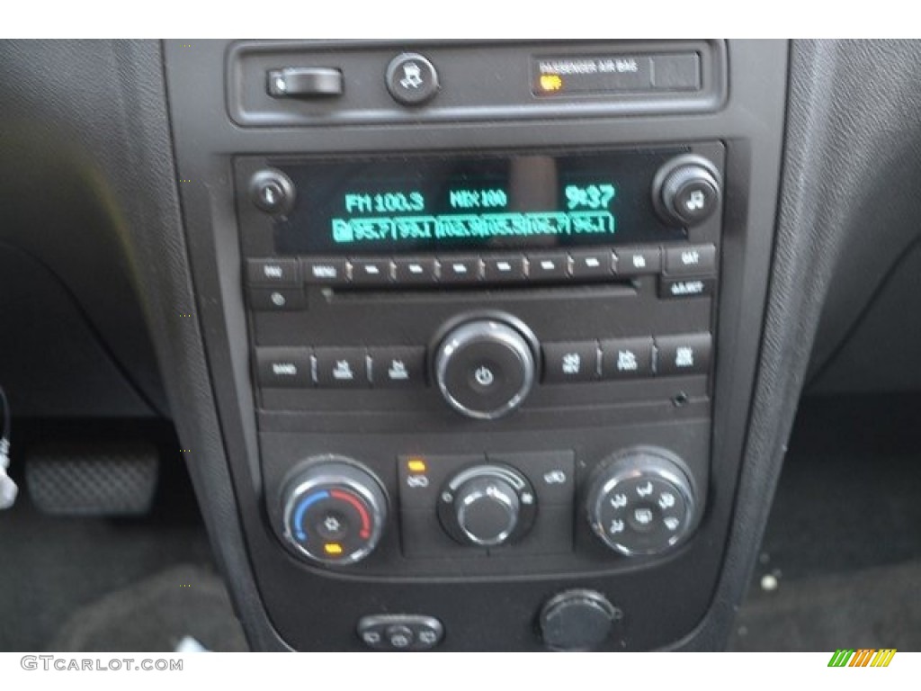 2011 HHR LT - Silver Ice Metallic / Ebony photo #11