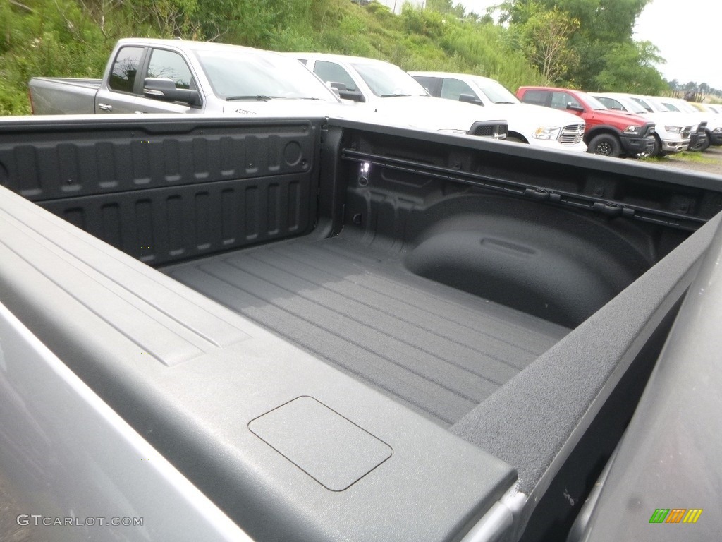 2019 1500 Long Horn Crew Cab 4x4 - Billett Silver Metallic / Black/Light Mountain Brown photo #14