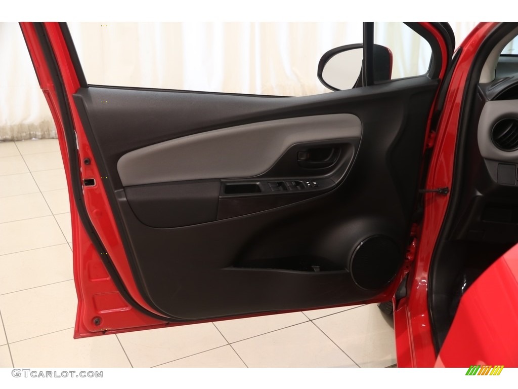 2016 Yaris 5-Door L - Absolutely Red / Black photo #4
