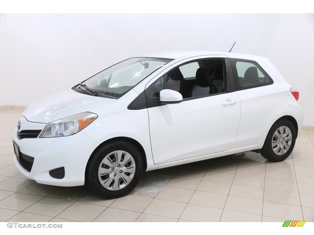 2012 Yaris LE 3 Door - Super White / Ash Gray photo #3