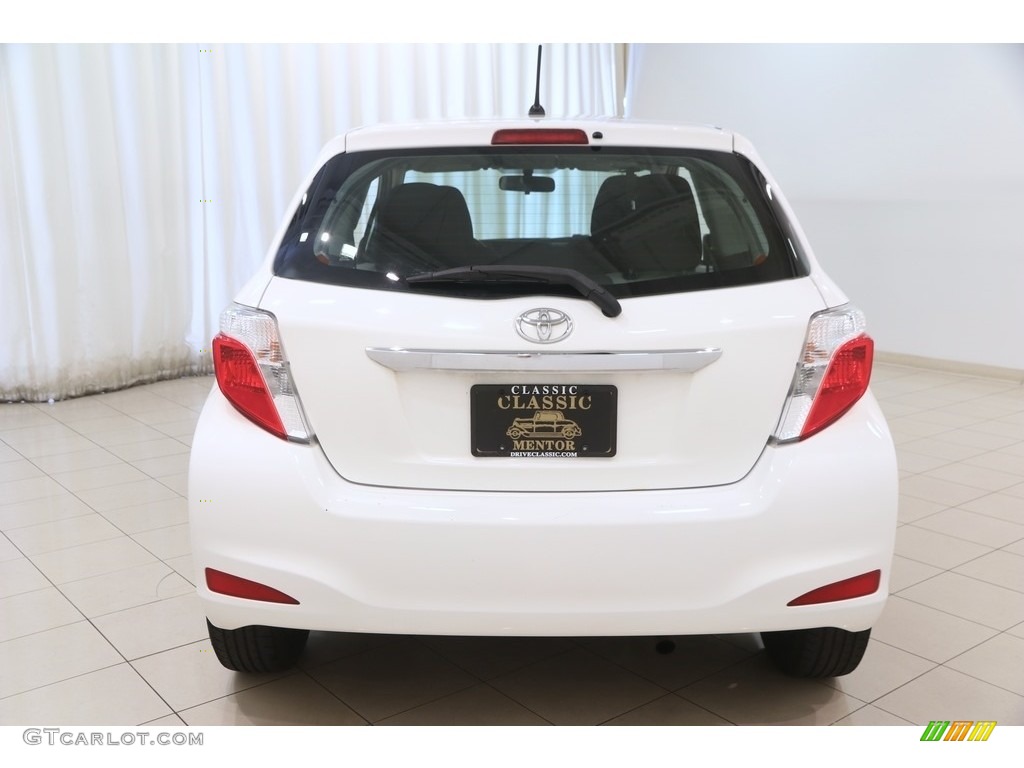 2012 Yaris LE 3 Door - Super White / Ash Gray photo #13