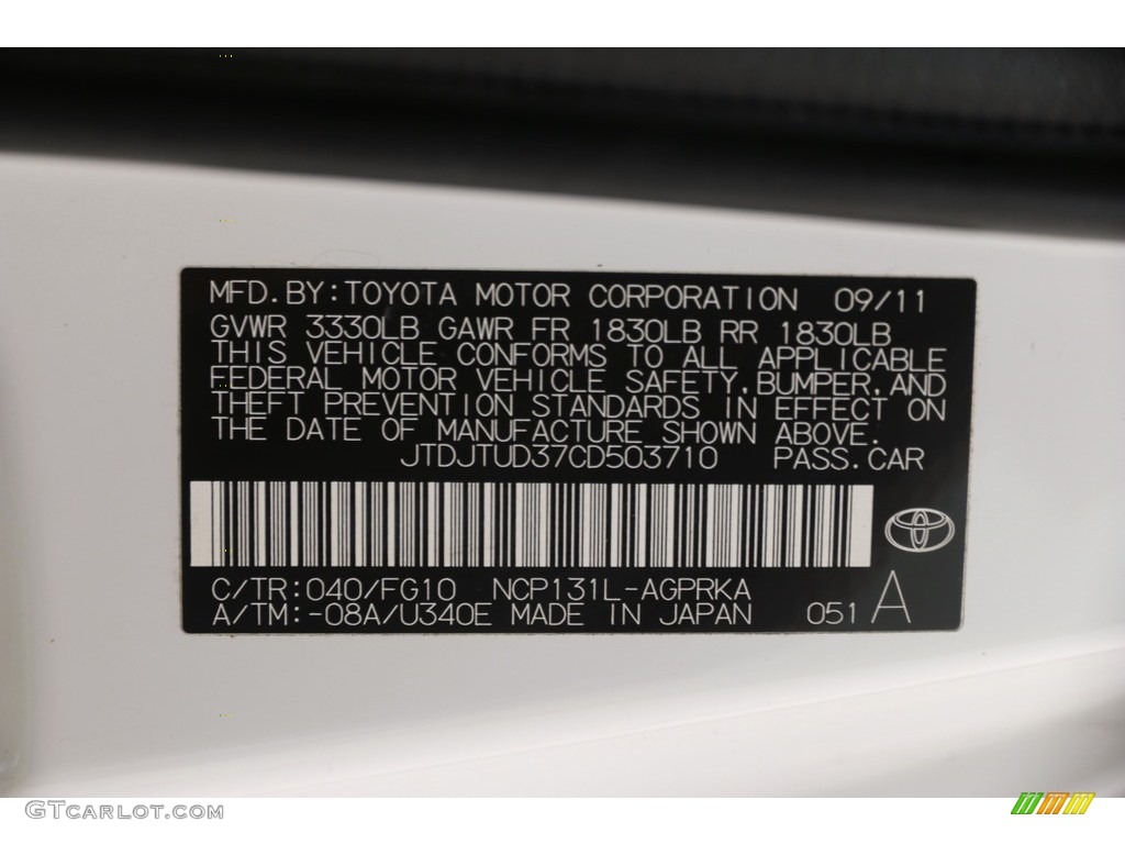 2012 Yaris LE 3 Door - Super White / Ash Gray photo #15