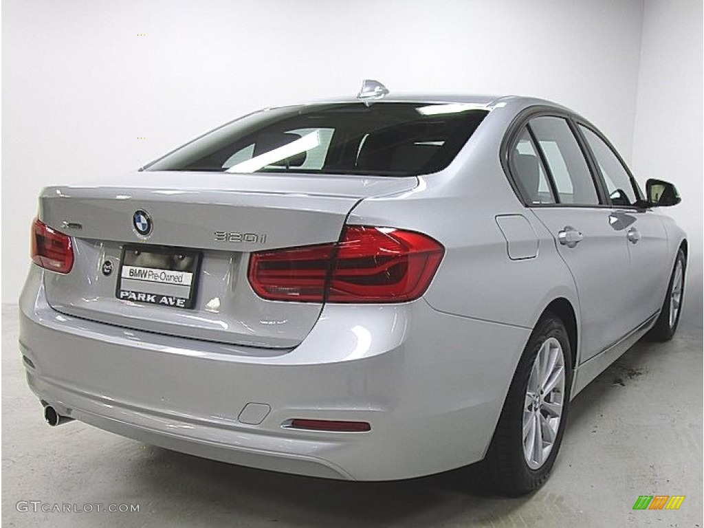 2018 3 Series 320i xDrive Sedan - Glacier Silver Metallic / Black photo #5