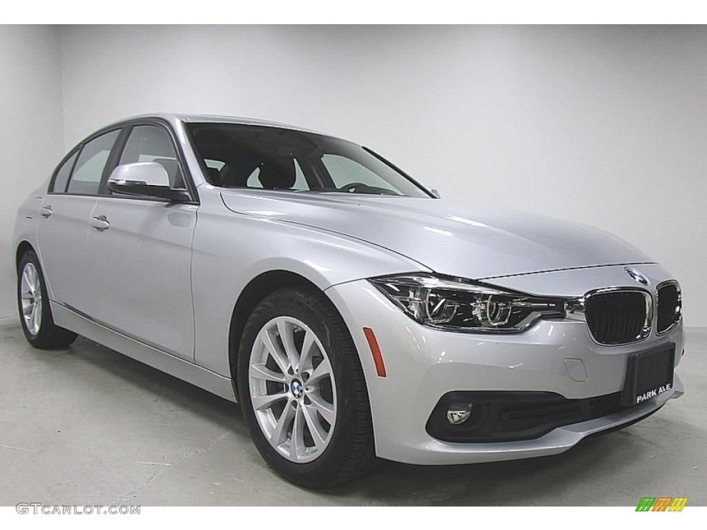 2018 3 Series 320i xDrive Sedan - Glacier Silver Metallic / Black photo #7