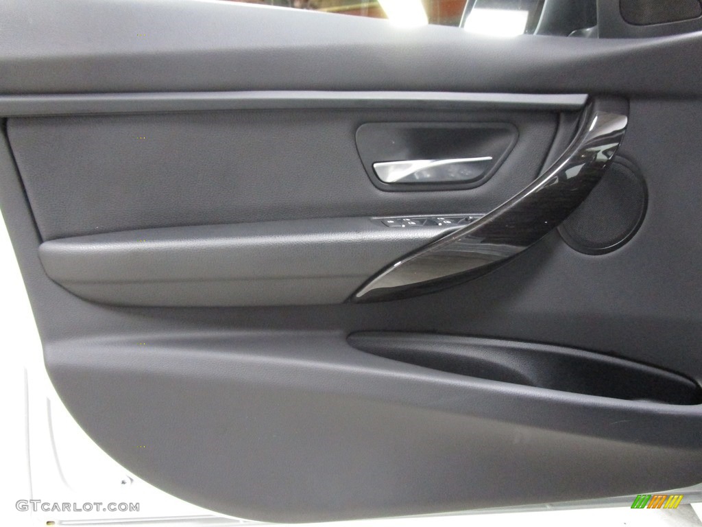 2018 3 Series 320i xDrive Sedan - Glacier Silver Metallic / Black photo #9
