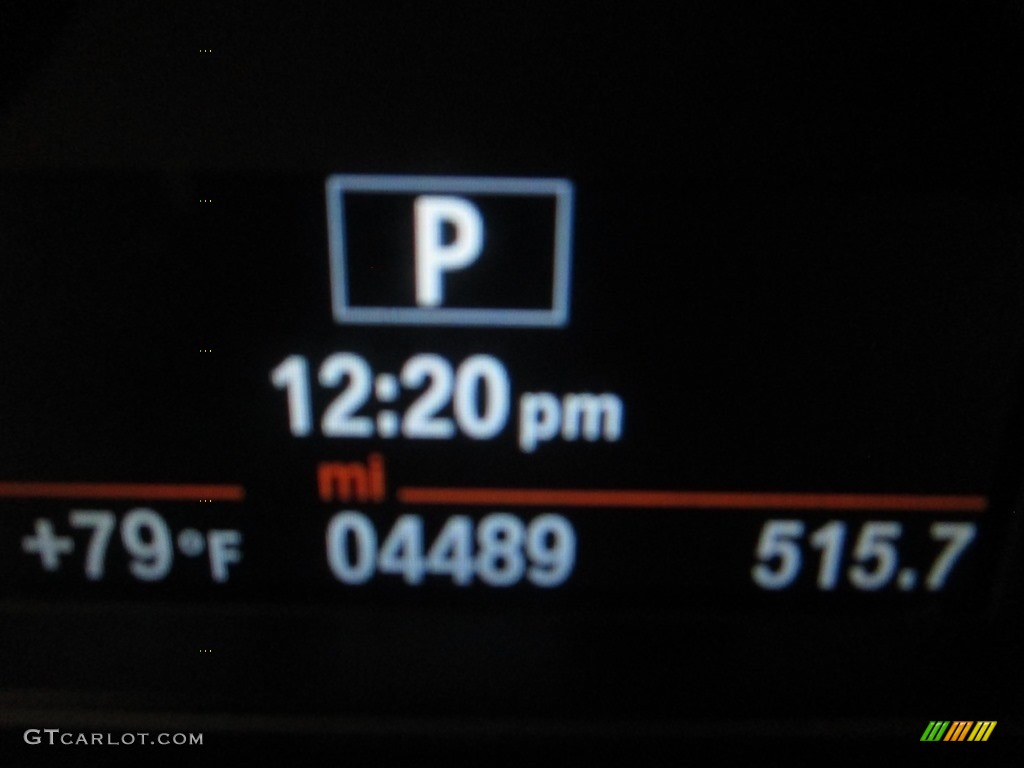 2018 3 Series 320i xDrive Sedan - Glacier Silver Metallic / Black photo #26