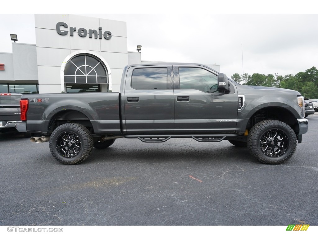 2018 F250 Super Duty XLT Crew Cab 4x4 - Magnetic / Earth Gray photo #12