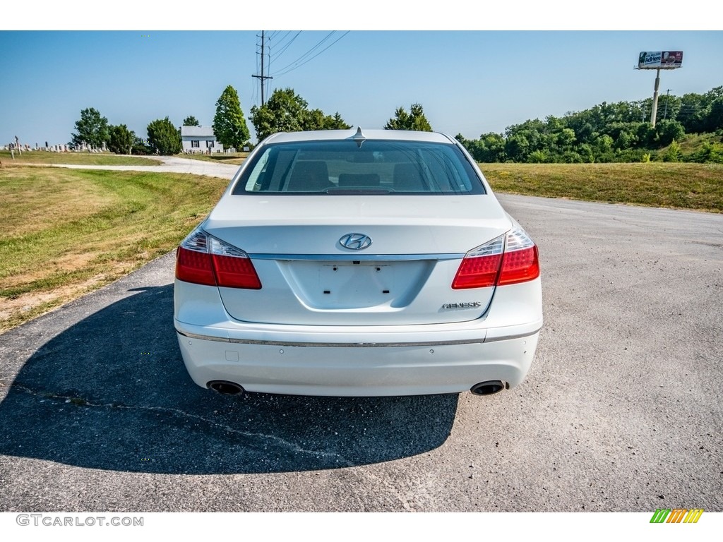 2009 Genesis 3.8 Sedan - White Satin Pearl / Black photo #5