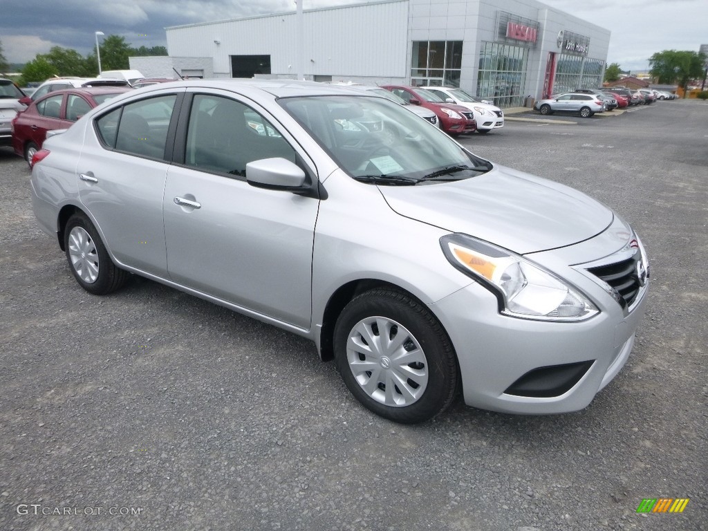 2018 Versa SV - Brilliant Silver / Charcoal photo #1