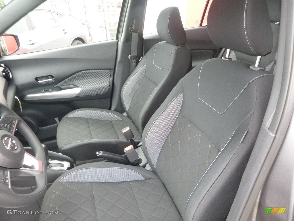 Charcoal Interior 2018 Nissan Kicks SR Photo #128457913