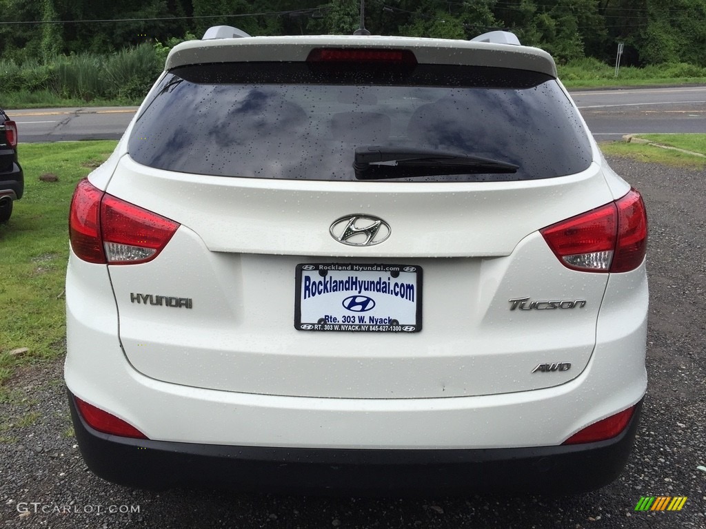 2013 Tucson GLS AWD - Cotton White / Taupe photo #5