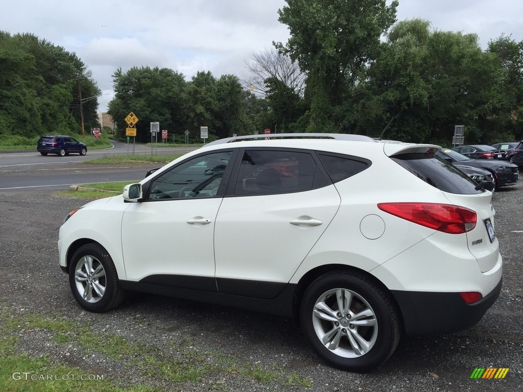 2013 Tucson GLS AWD - Cotton White / Taupe photo #6