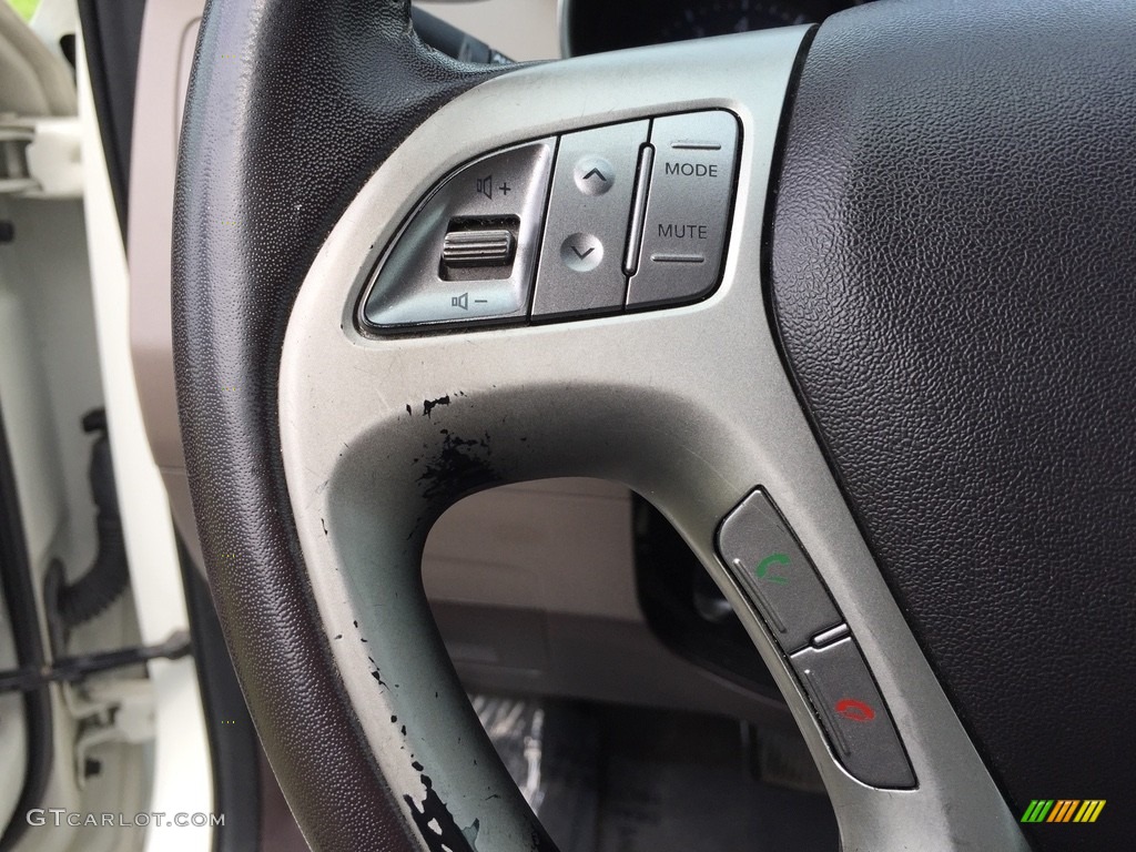 2013 Tucson GLS AWD - Cotton White / Taupe photo #17
