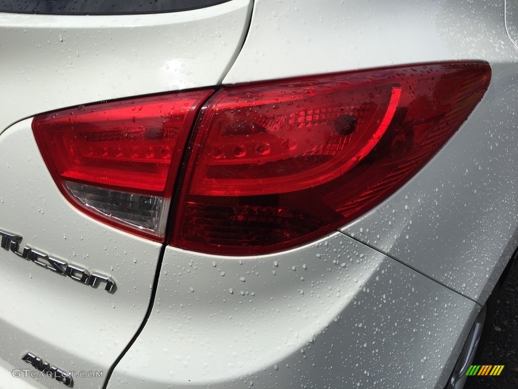 2013 Tucson GLS AWD - Cotton White / Taupe photo #24