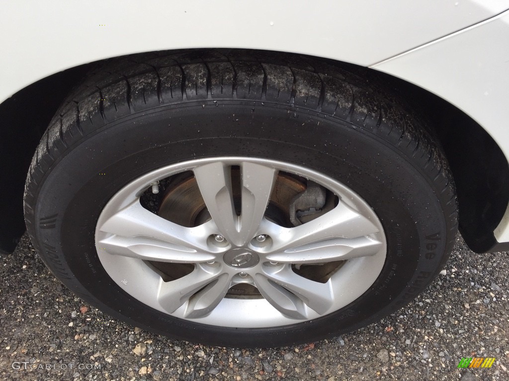 2013 Tucson GLS AWD - Cotton White / Taupe photo #29