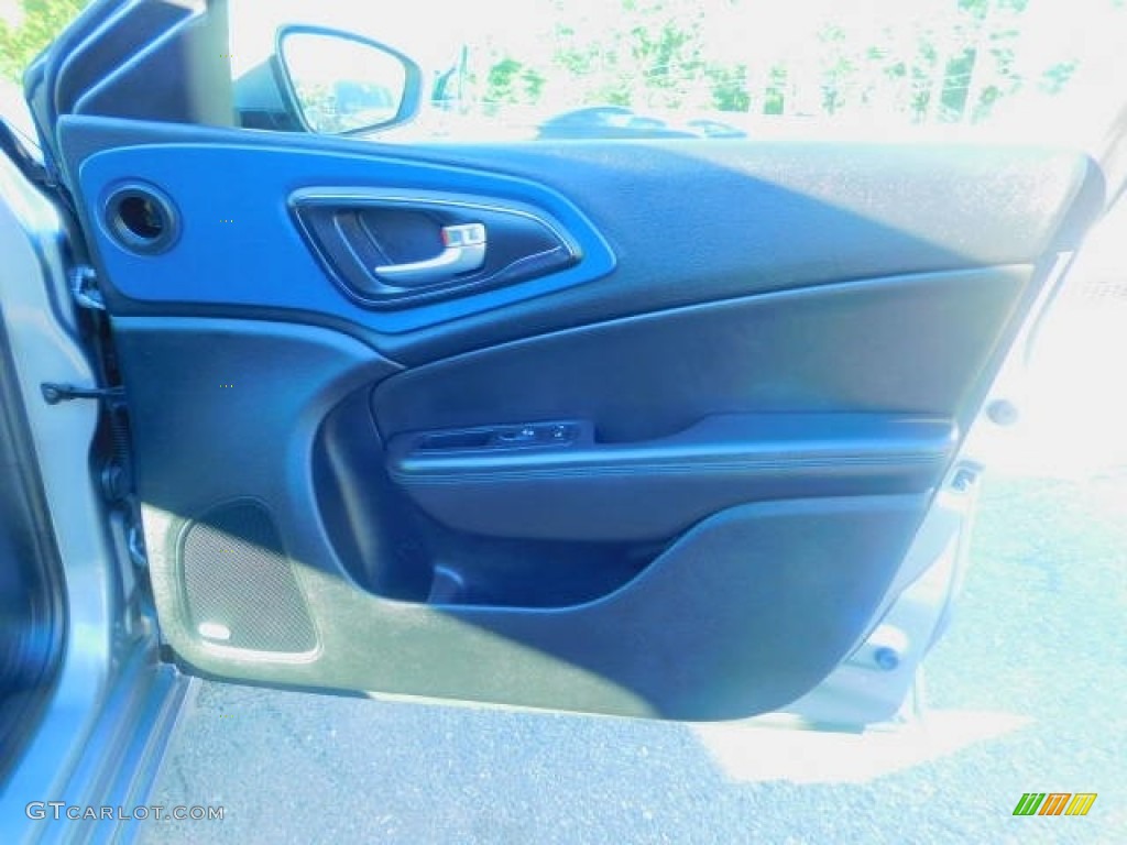 2015 200 S - Billet Silver Metallic / Black photo #23