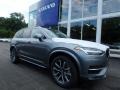 Front 3/4 View of 2019 XC90 T5 AWD Momentum
