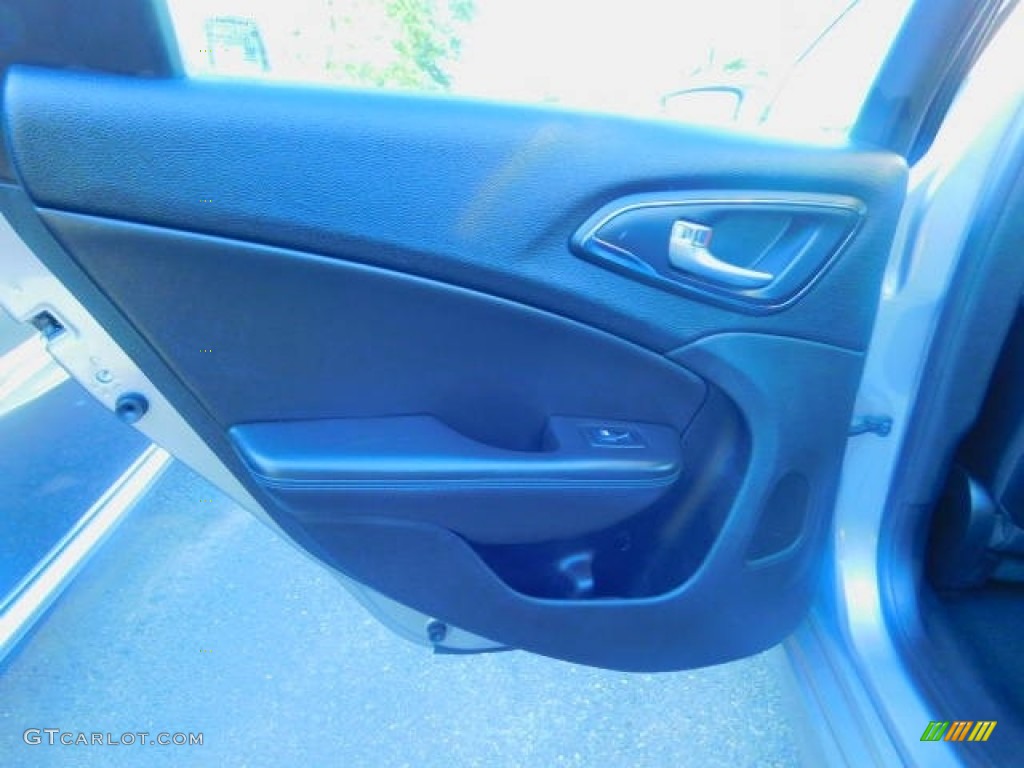 2015 200 S - Billet Silver Metallic / Black photo #30