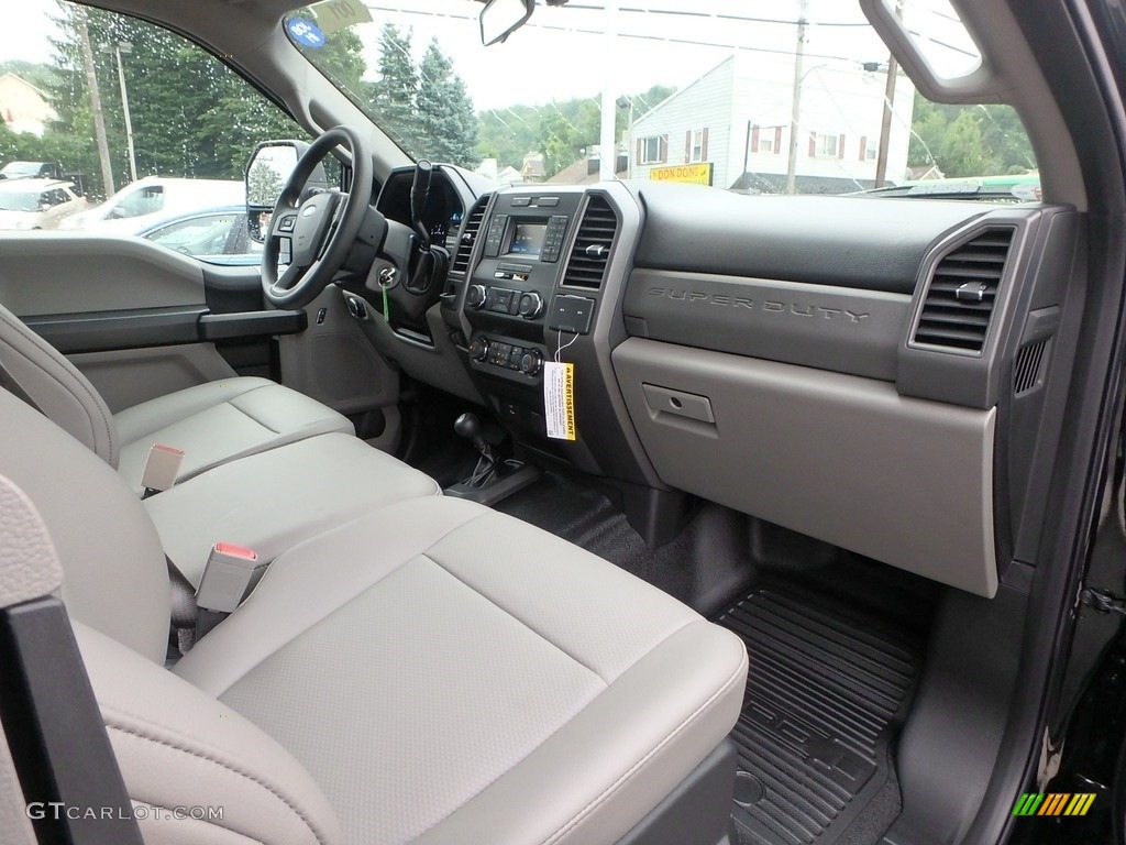 Earth Gray Interior 2019 Ford F550 Super Duty XL SuperCab 4x4 Chassis Photo #128467958