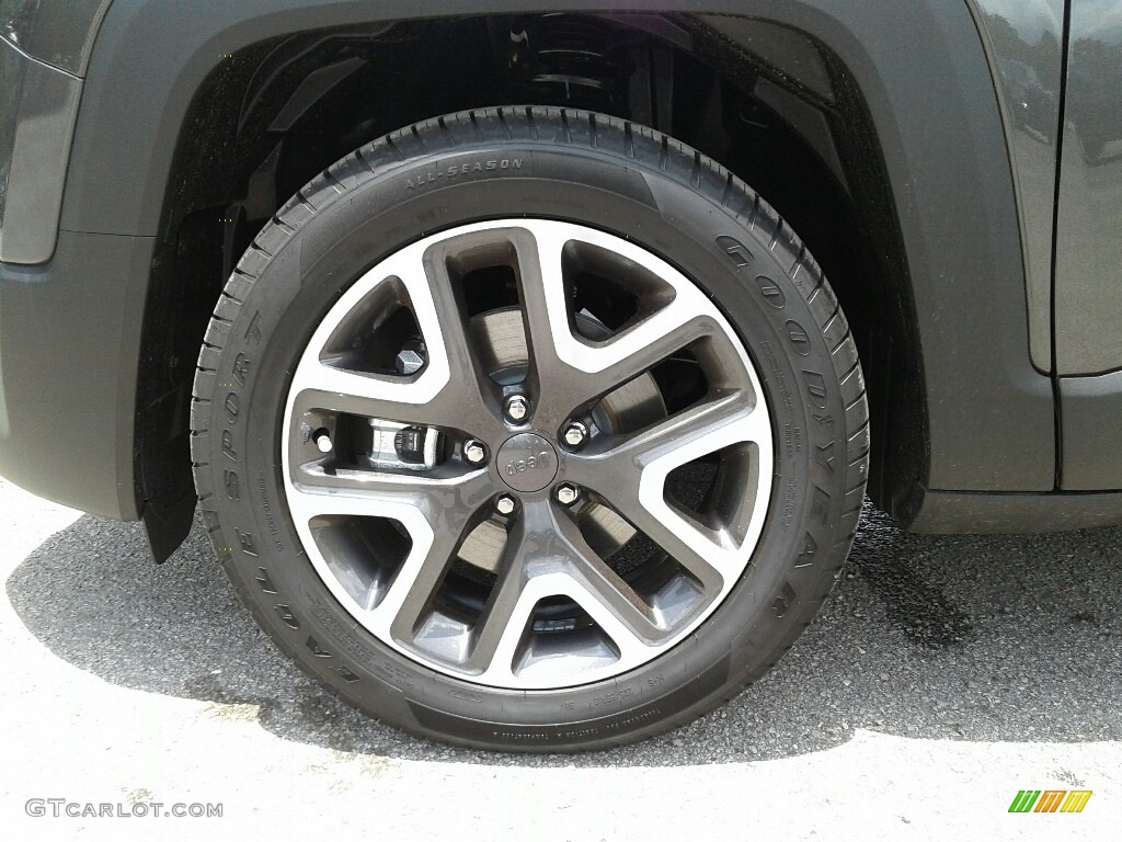 2018 Renegade Latitude - Granite Crystal Metallic / Black photo #20