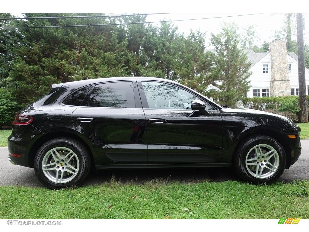 Black 2018 Porsche Macan Standard Macan Model Exterior Photo #128473661