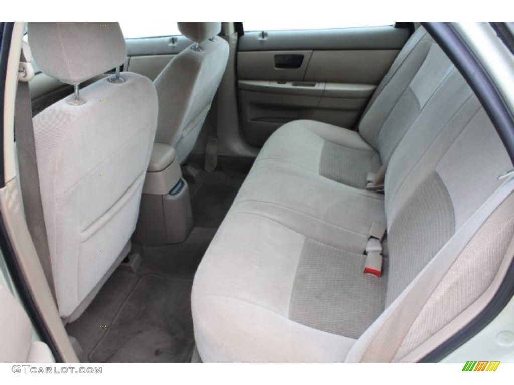 2006 Taurus SE - Arizona Beige Metallic / Medium/Dark Pebble Beige photo #22