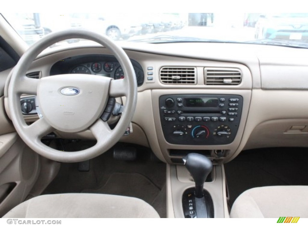 2006 Taurus SE - Arizona Beige Metallic / Medium/Dark Pebble Beige photo #23