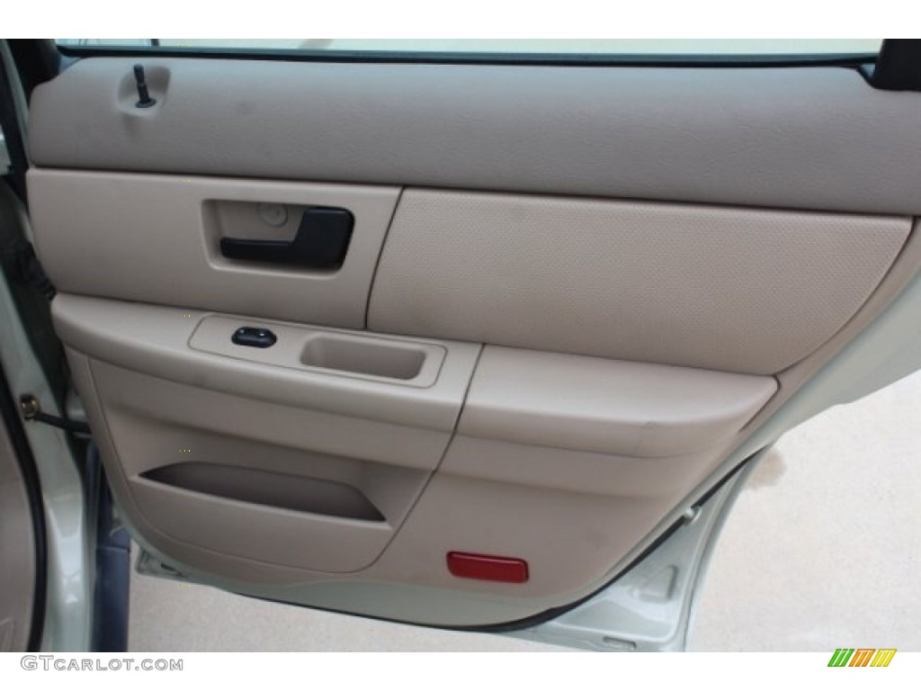 2006 Taurus SE - Arizona Beige Metallic / Medium/Dark Pebble Beige photo #25