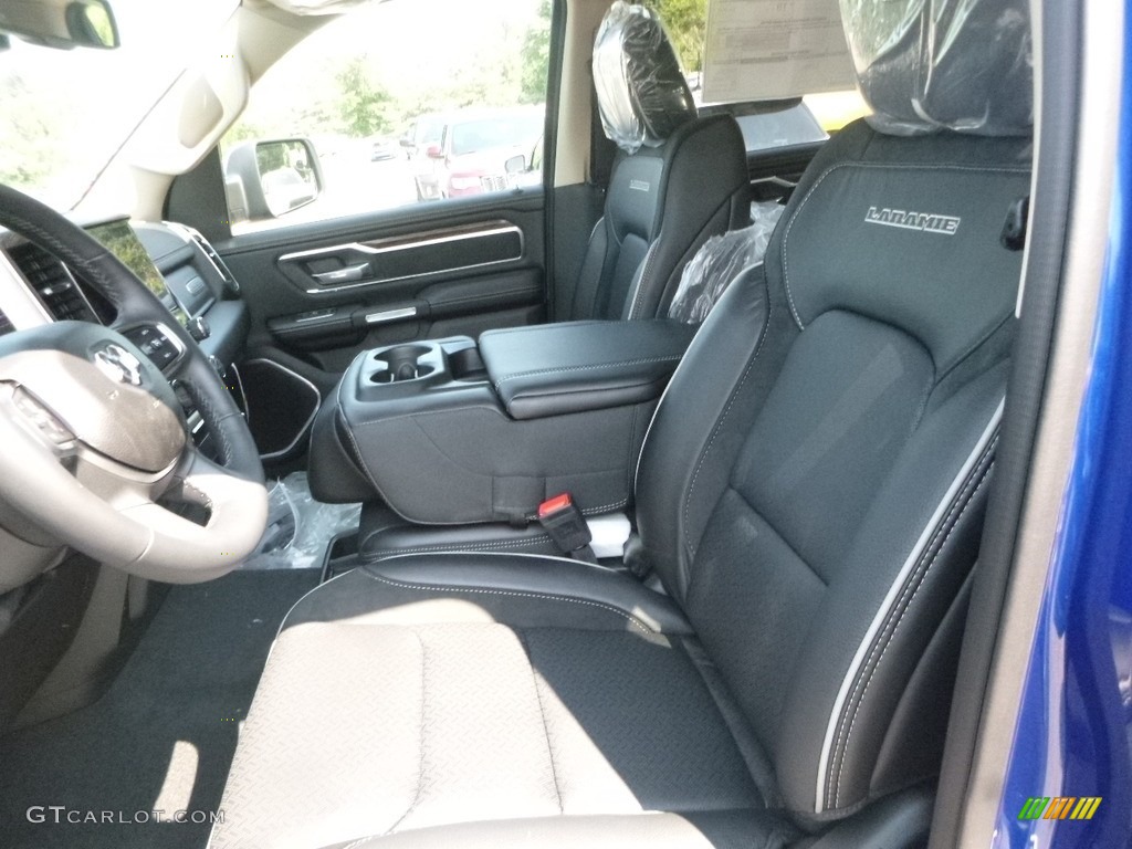 2019 1500 Laramie Crew Cab 4x4 - Blue Streak Pearl / Black photo #12