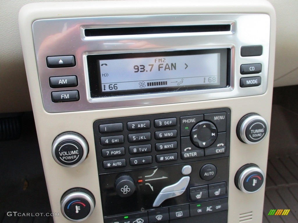 2010 XC70 3.2 AWD - Ice White / Sandstone photo #17