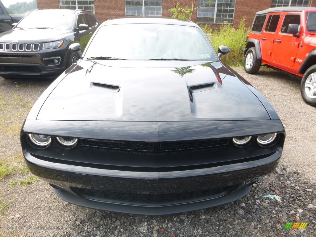 2018 Challenger R/T - Pitch Black / Black photo #8