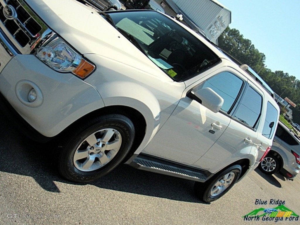 2012 Escape Limited V6 - White Suede / Charcoal Black photo #31