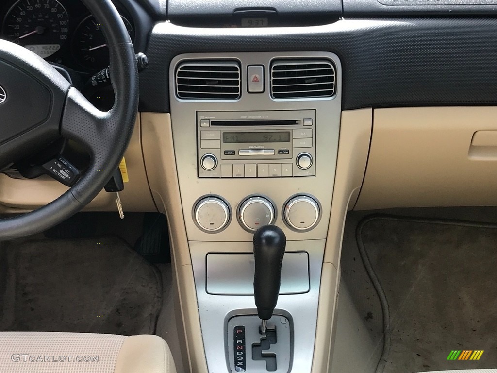 2007 Forester 2.5 X Premium - Aspen White / Graphite Gray photo #14