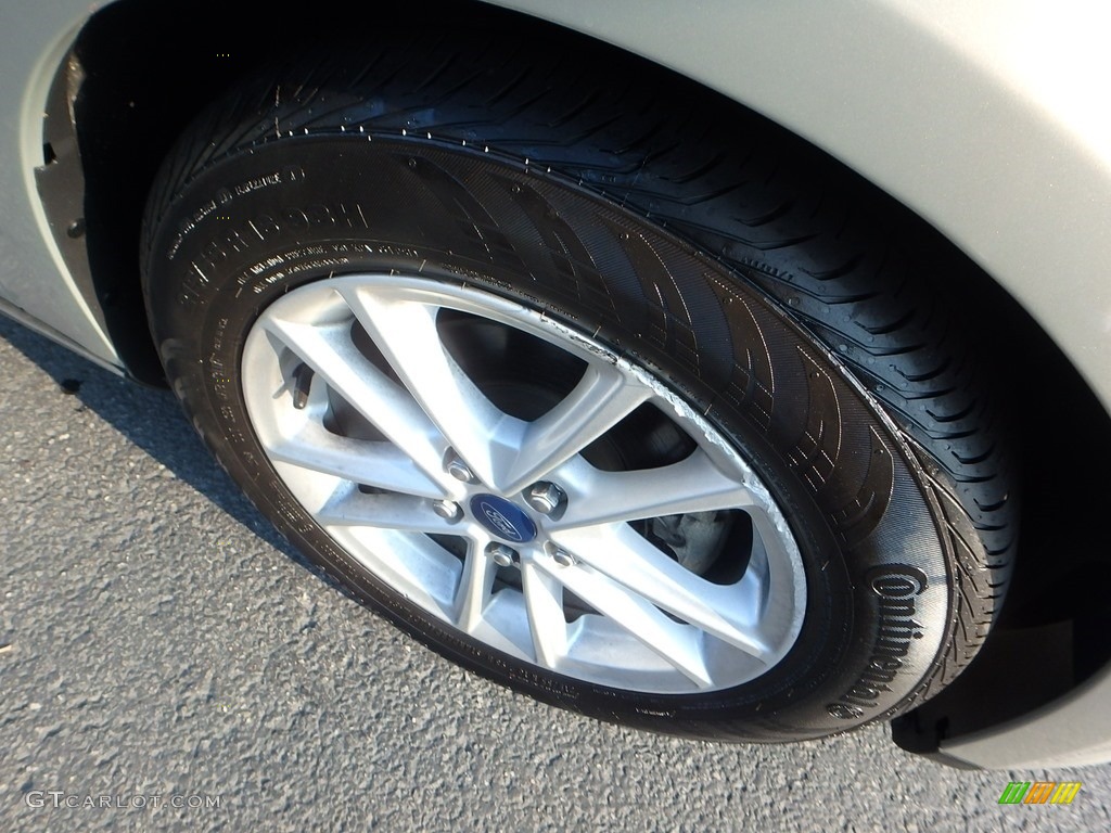 2015 Focus SE Sedan - Tectonic Metallic / Medium Light Stone photo #10