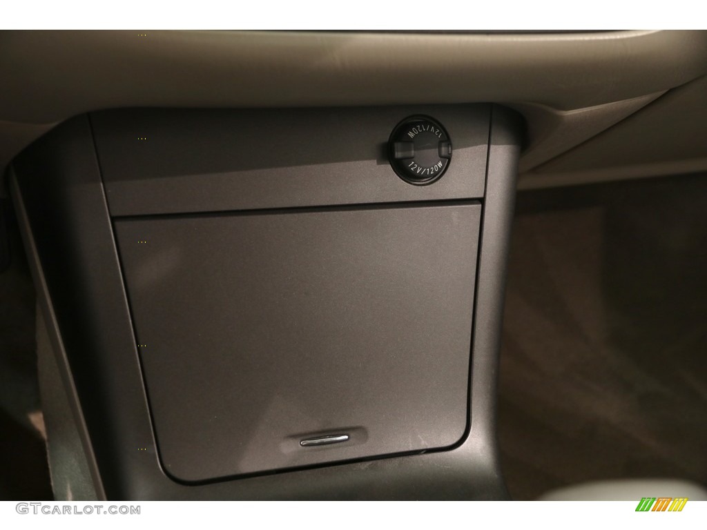 2006 Camry LE - Desert Sand Mica / Taupe photo #12