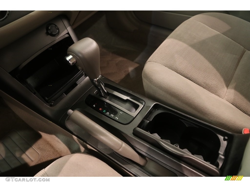 2006 Camry LE - Desert Sand Mica / Taupe photo #14