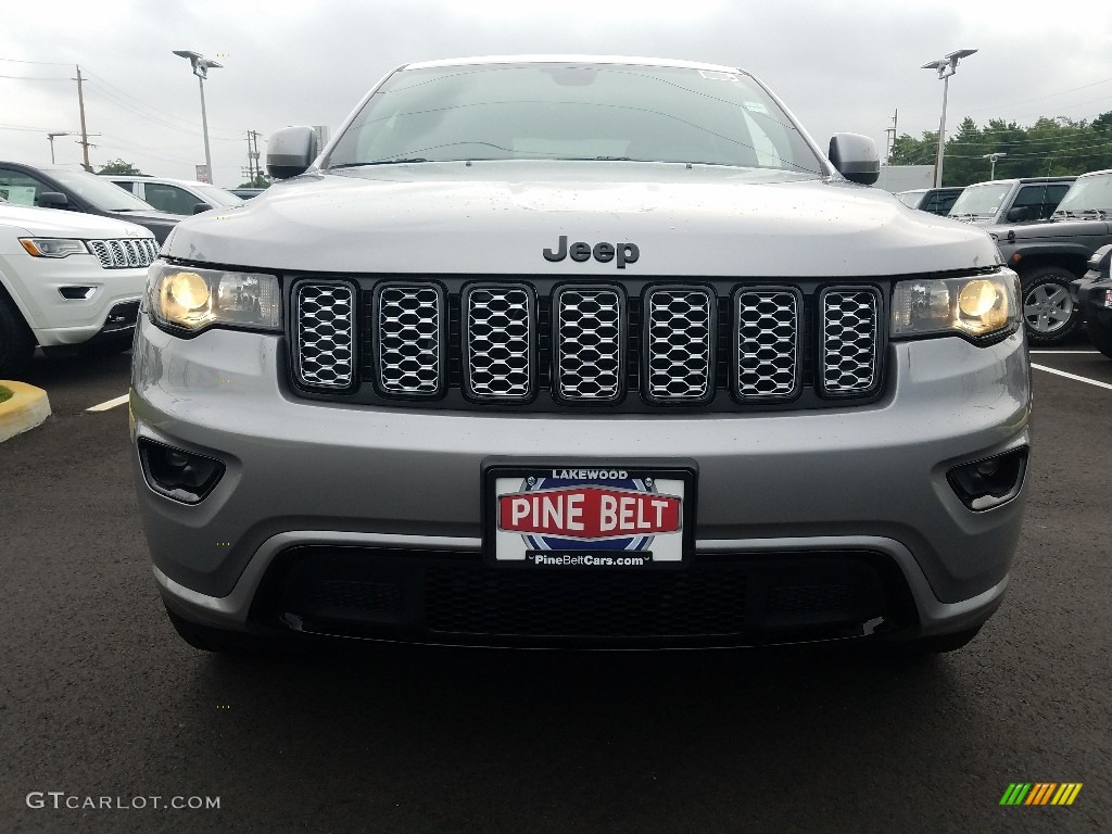 2018 Grand Cherokee Altitude 4x4 - Billet Silver Metallic / Black photo #2