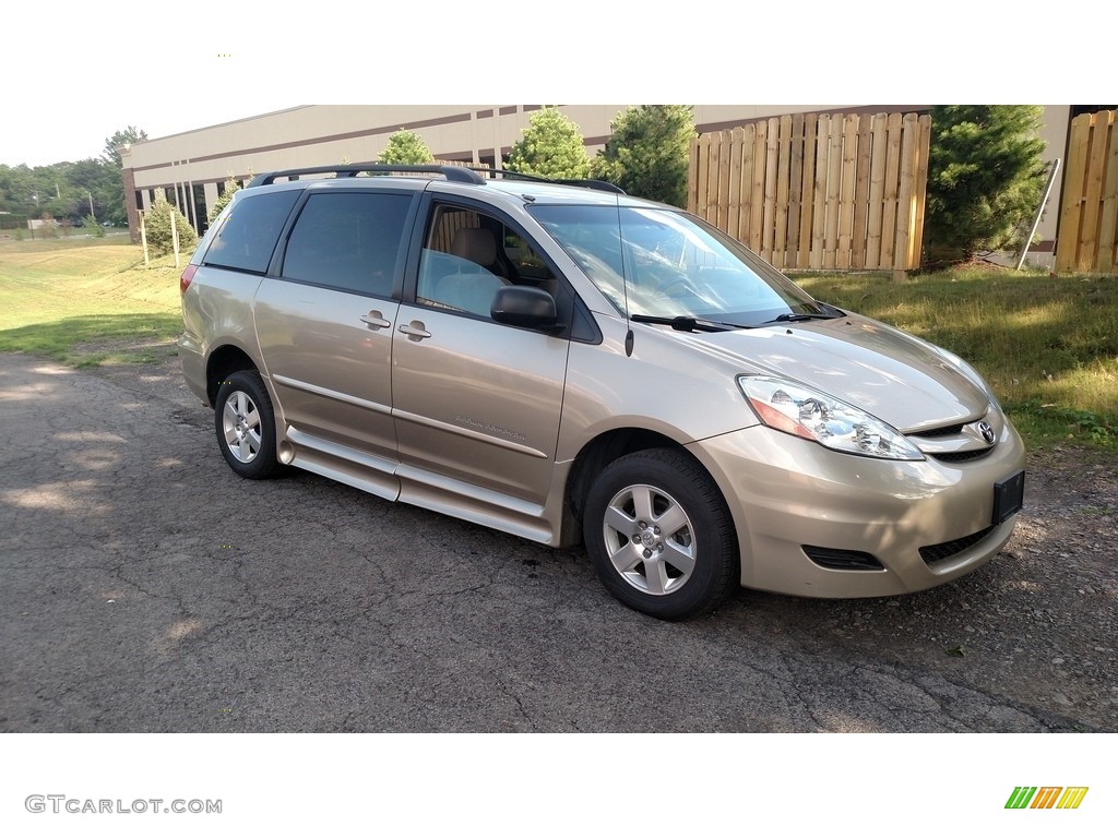 2007 Sienna CE - Desert Sand Mica / Taupe photo #5