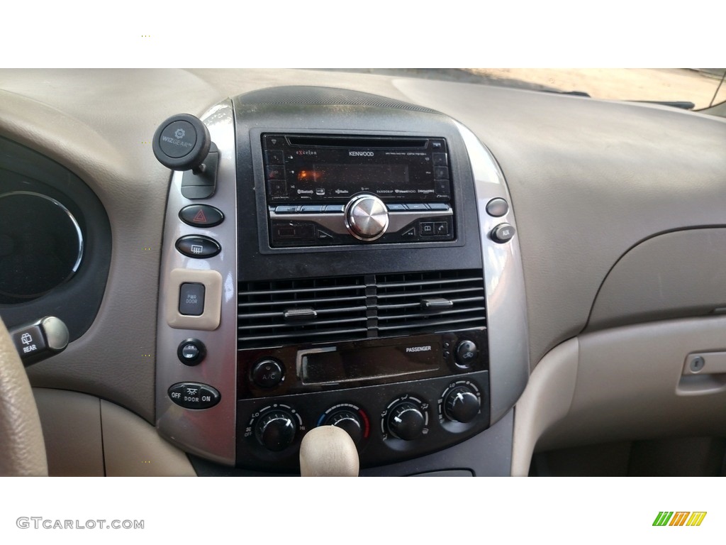 2007 Sienna CE - Desert Sand Mica / Taupe photo #44