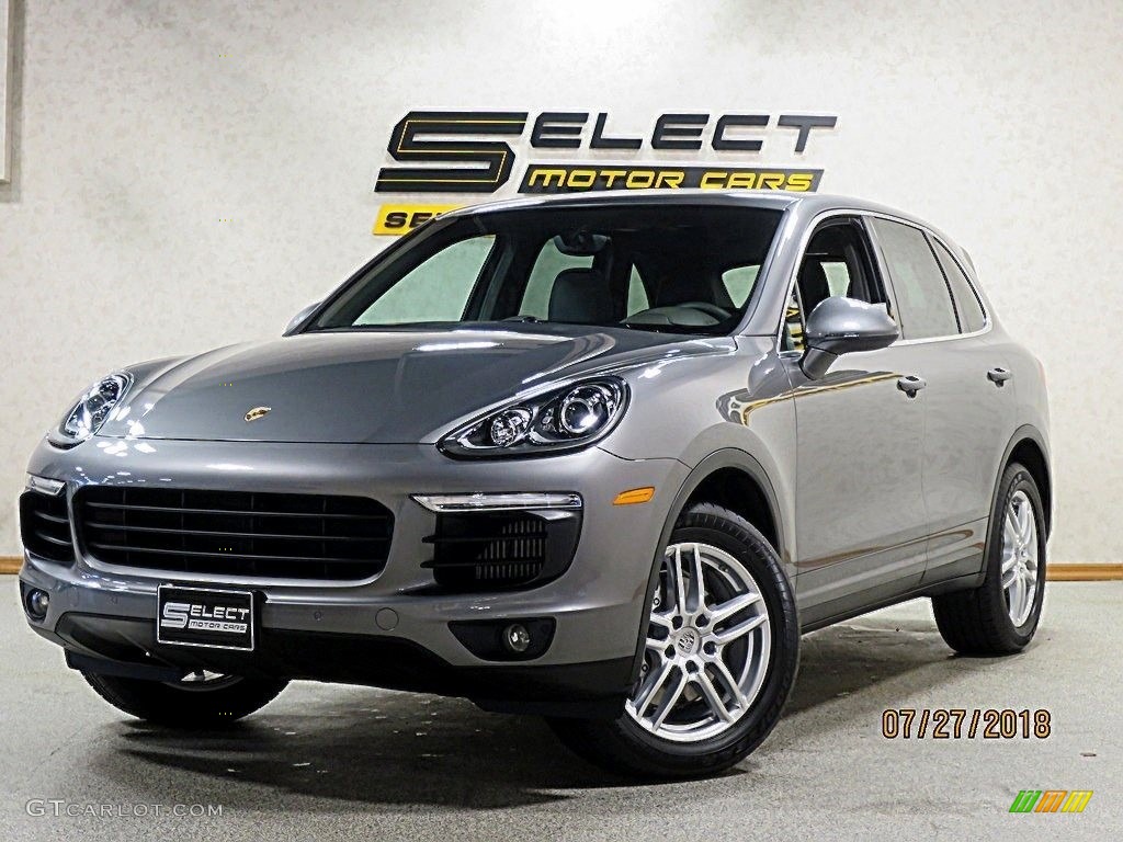 Palladium Metallic Porsche Cayenne