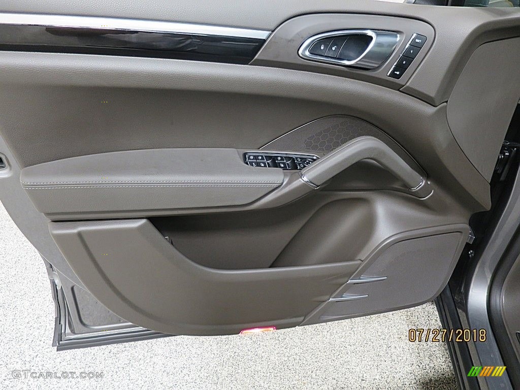 2017 Cayenne S - Palladium Metallic / Black photo #20