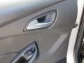 Ingot Silver - Focus SE Sedan Photo No. 7