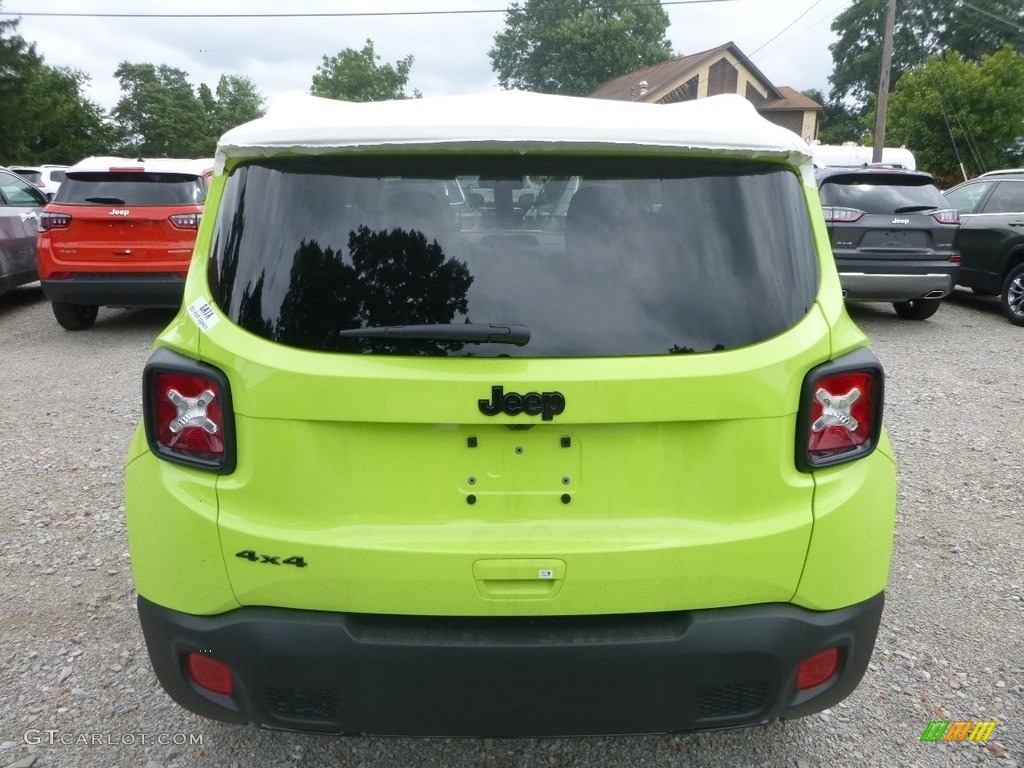 2018 Renegade Latitude 4x4 - Hypergreen / Black photo #5