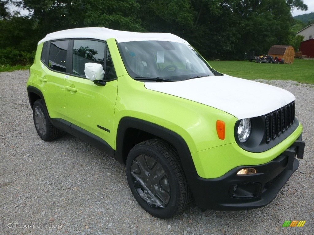 2018 Renegade Latitude 4x4 - Hypergreen / Black photo #8