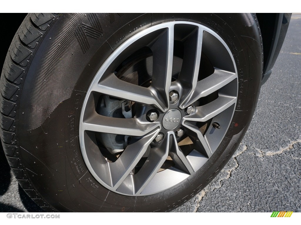 2017 Grand Cherokee Limited - Diamond Black Crystal Pearl / Black/Light Frost Beige photo #15