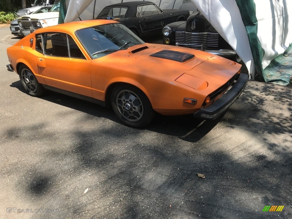 Orange Saab Sonett