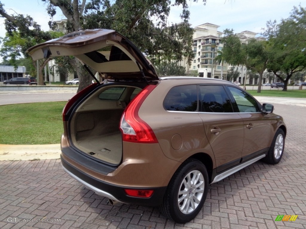 2010 XC60 T6 AWD - Terra Bronze Metallic / Sandstone/Espresso photo #20