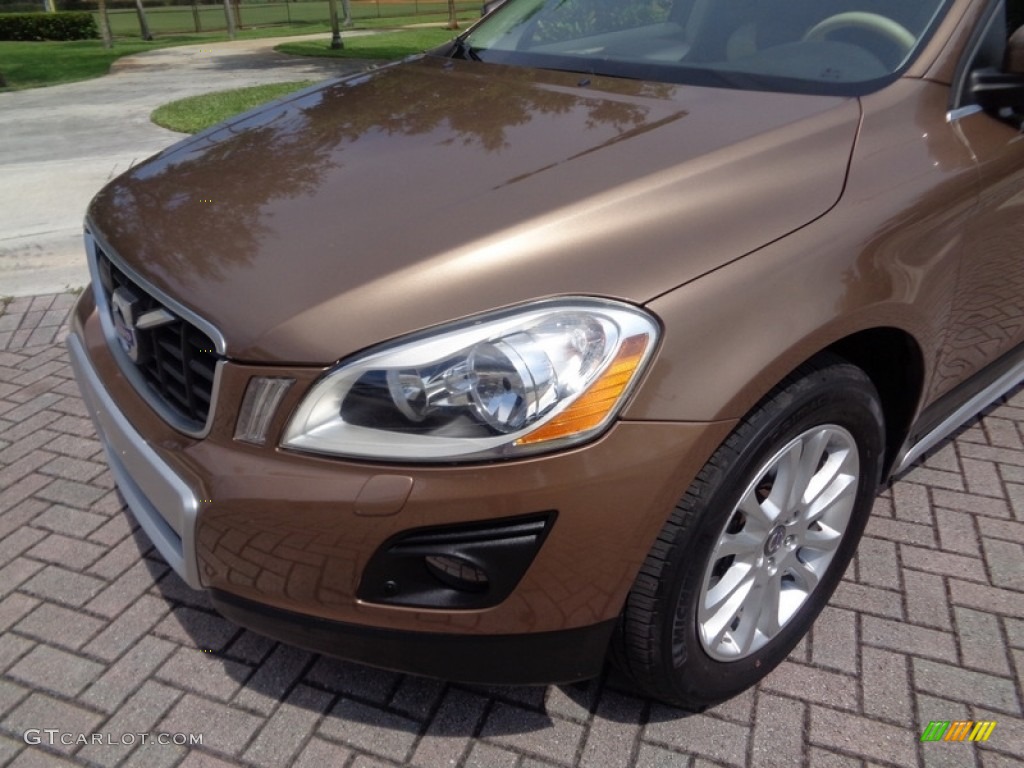 2010 XC60 T6 AWD - Terra Bronze Metallic / Sandstone/Espresso photo #31