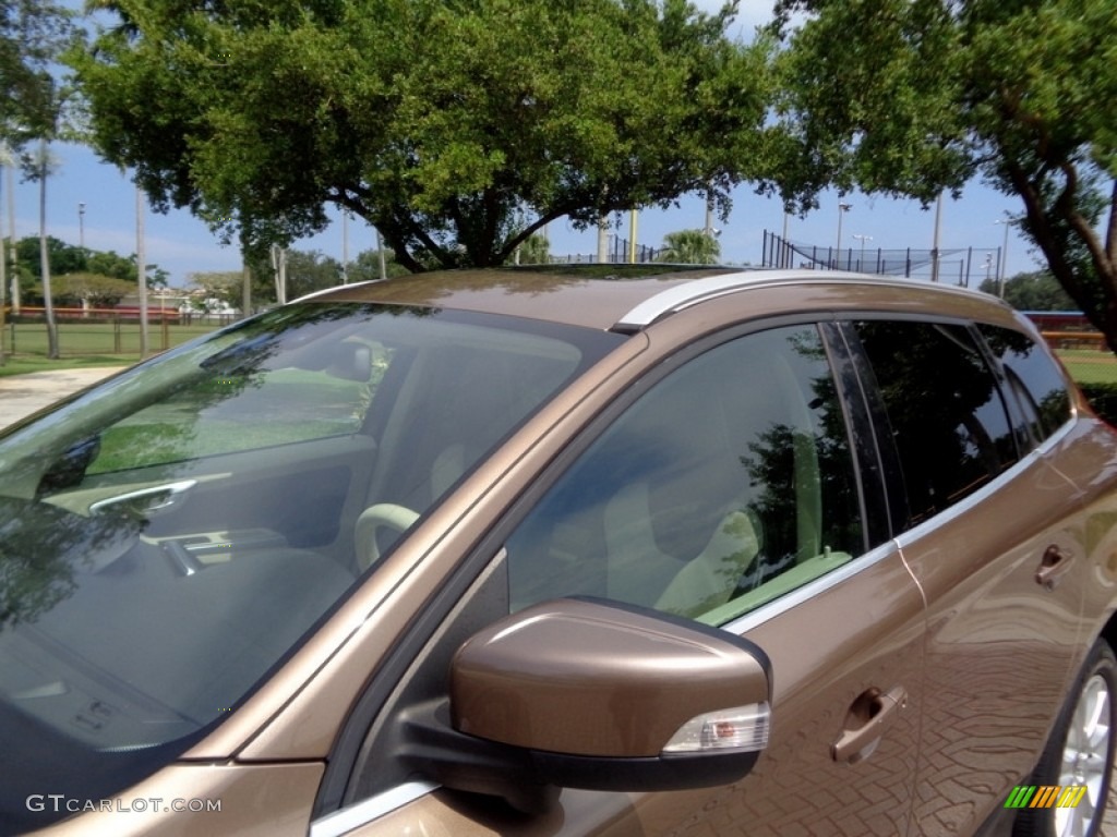 2010 XC60 T6 AWD - Terra Bronze Metallic / Sandstone/Espresso photo #54